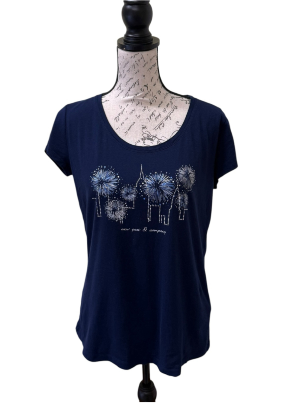 Women's New York & Company Navy Short Sleeve Tee, Size L, Fireworks Graphic